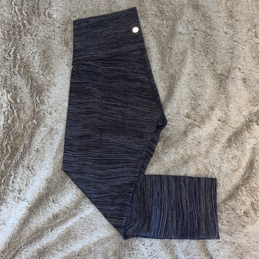 Lululemon Wunder Under crop